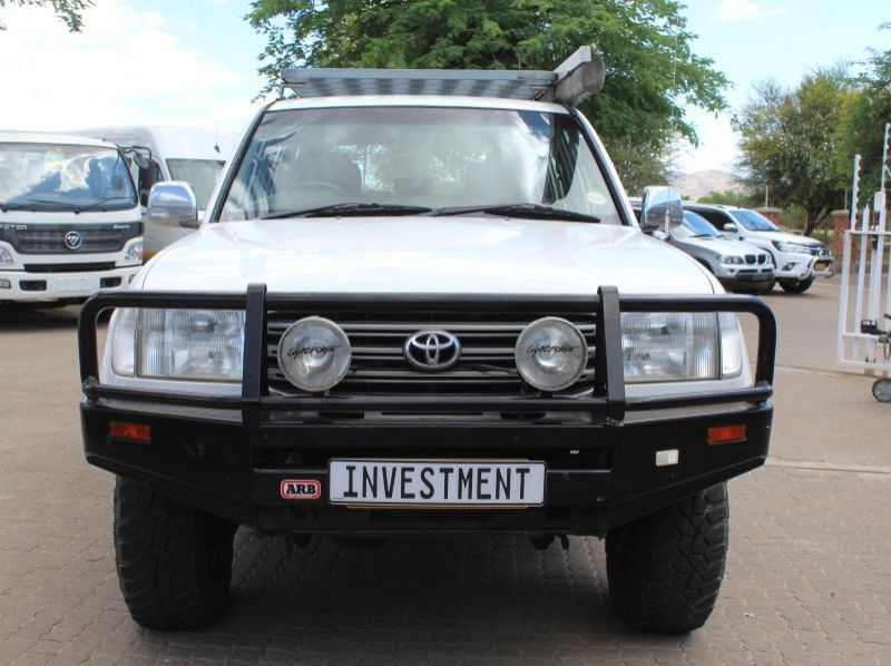 2005 Toyota 105 series 4.5 EFI pictures