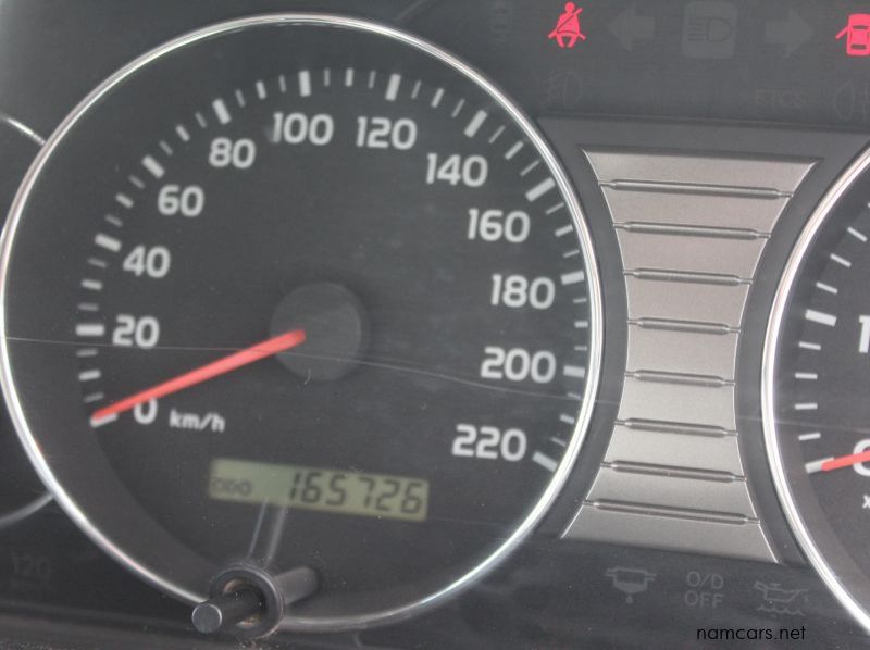 2005 Toyota 105 series 4.5 EFI pictures