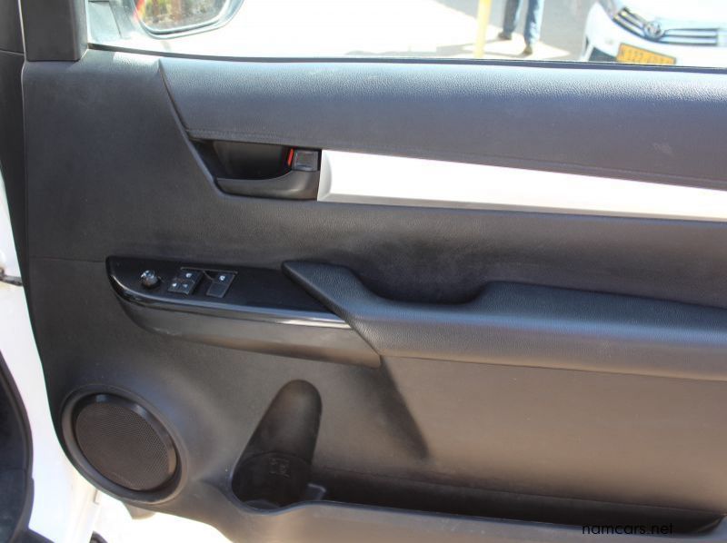 2018 Toyota Hilux 2.4 GD6 RB 4x2 S cab pictures