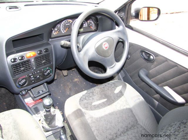 2010 Fiat Strada pictures