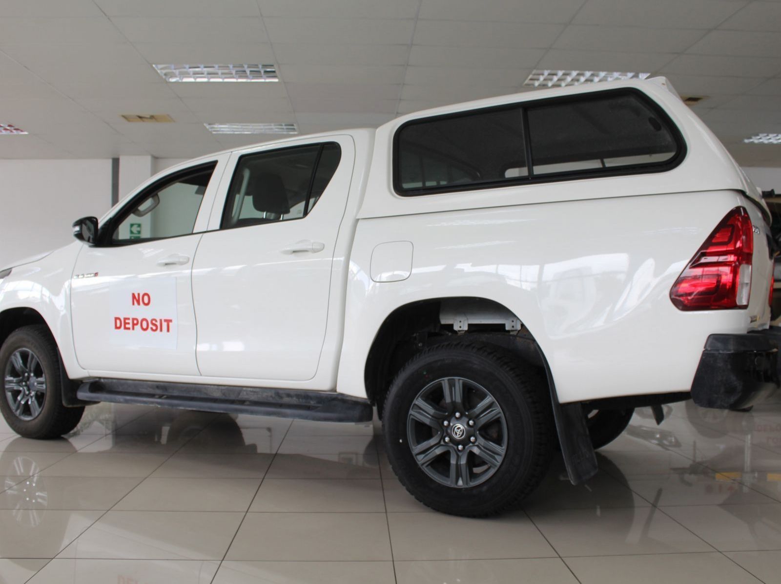 2025 Toyota Toyota Hilux 2.4 GD6 4x4 D cab Auto pictures
