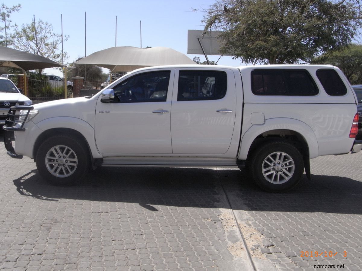 2015 Toyota HILUX 4.0V6 D/CAB A/T R/B pictures