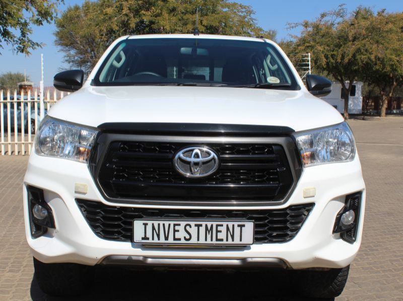 2018 Toyota HILUX 2.4 GD6 D/C 4X4 SRX A/T pictures