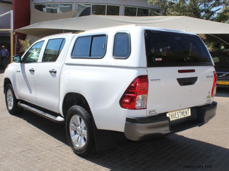 2018 Toyota HILUX 2.4 GD6 D/C 4X4 SRX A/T pictures