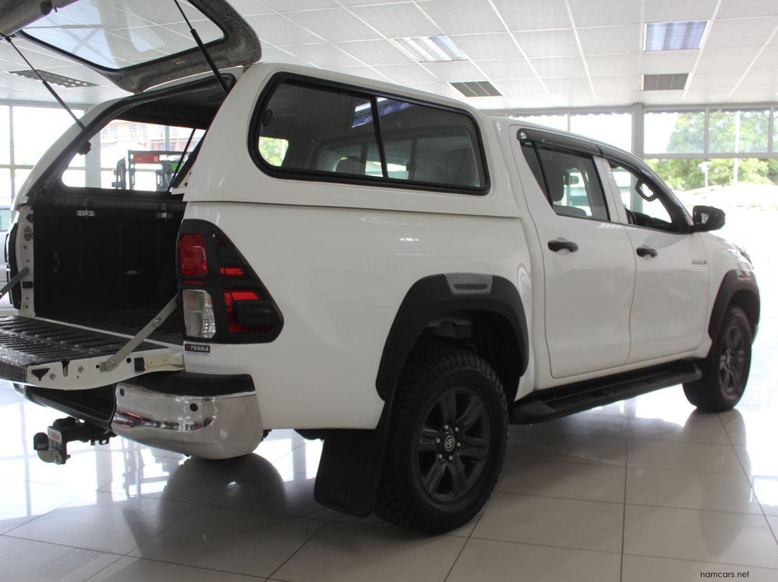 2024 Toyota Hilux 2.4 GD6 4x4 D cab pictures
