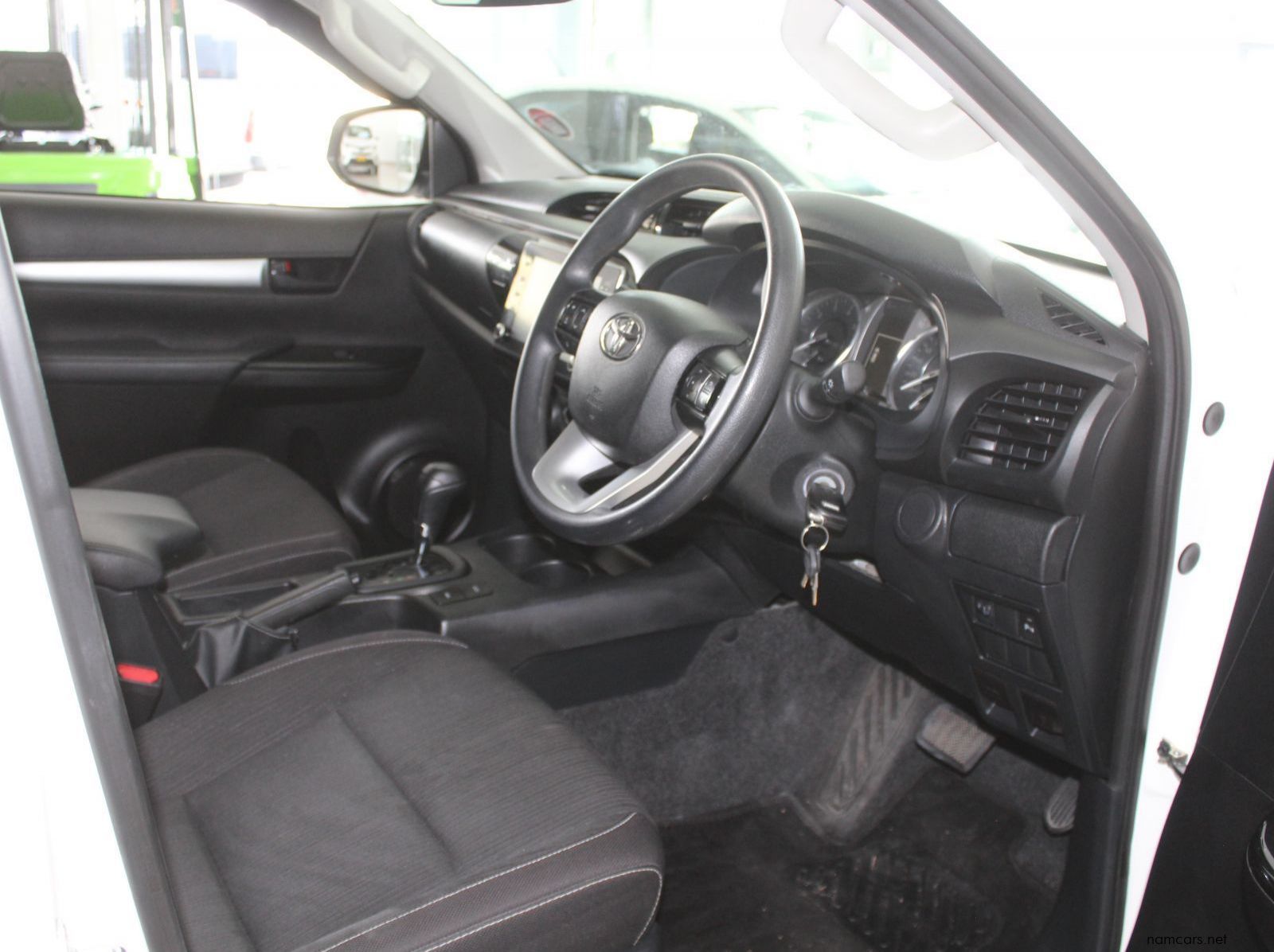 2024 Toyota Hilux 2.4 GD6 4x4 D cab pictures