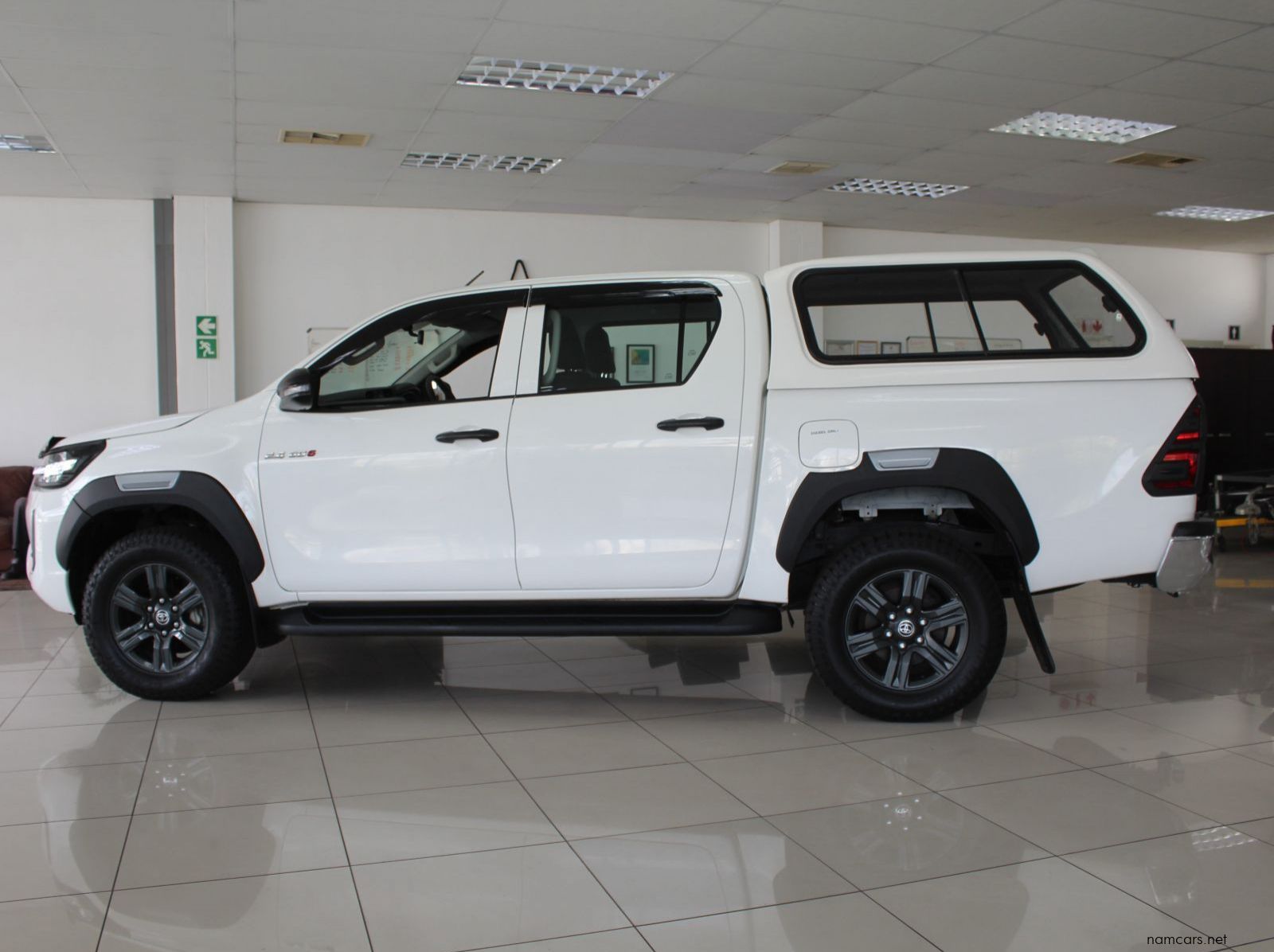 2024 Toyota Hilux 2.4 GD6 4x4 D cab pictures