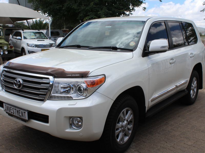 2014 Toyota Land cruiser 200 Series 4.5 D4D pictures