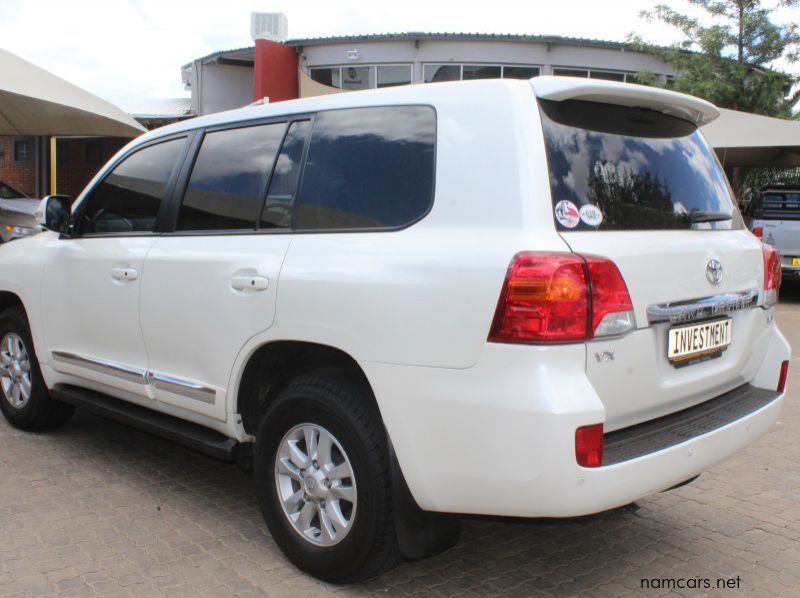 2014 Toyota Land cruiser 200 Series 4.5 D4D pictures