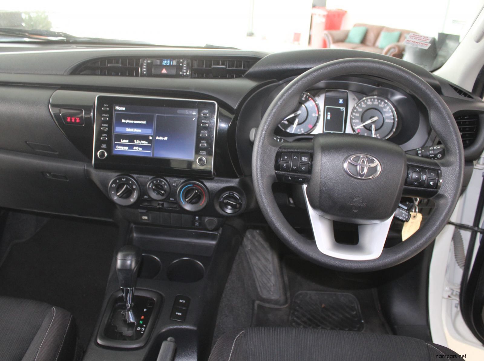 2024 Toyota Hilux 2.4 GD6 4x4 auto D cab pictures
