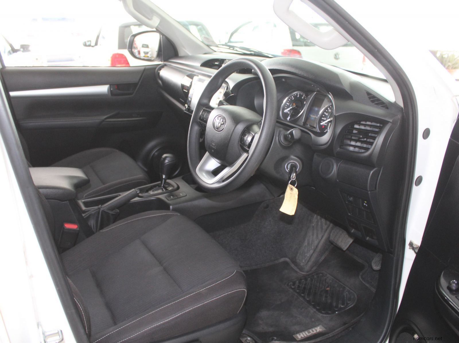 2024 Toyota Hilux 2.4 GD6 4x4 auto D cab pictures