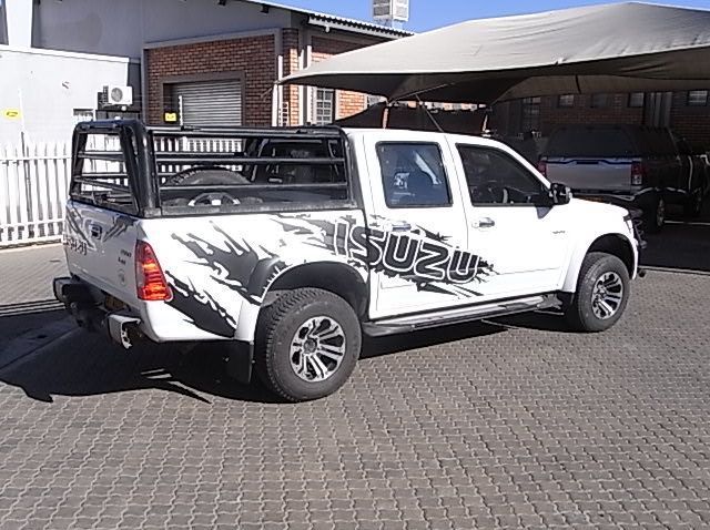 2009 Isuzu KB360 V6 Isuzu 4x4 D cab Auto pictures