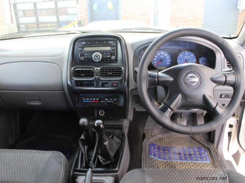 2018 Nissan NP300 2.5TDI D/C 4X4 pictures