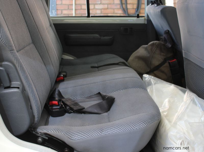 2013 Toyota LANDCRUISER 4.5 V8 D/C 4X4 pictures