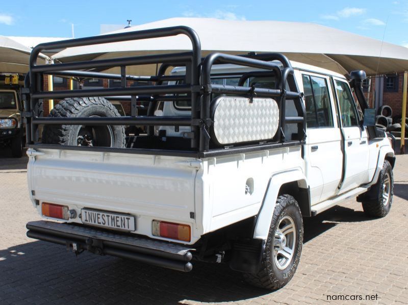 2013 Toyota LANDCRUISER 4.5 V8 D/C 4X4 pictures