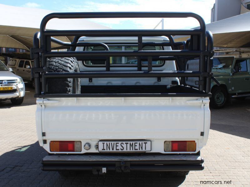 2013 Toyota LANDCRUISER 4.5 V8 D/C 4X4 pictures