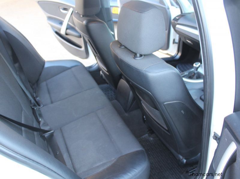 2011 BMW 120i 5 door Hatch pictures