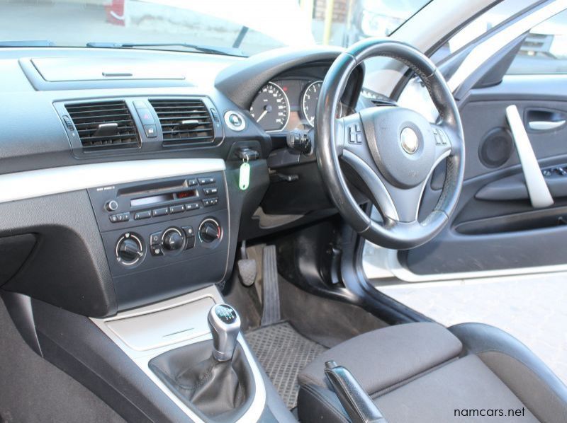 2011 BMW 120i 5 door Hatch pictures