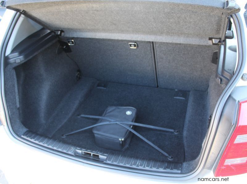2011 BMW 120i 5 door Hatch pictures