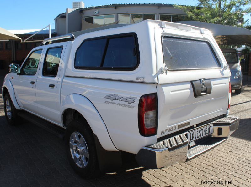 2017 Nissan NP300 2.5CDI D/C 4X4 pictures