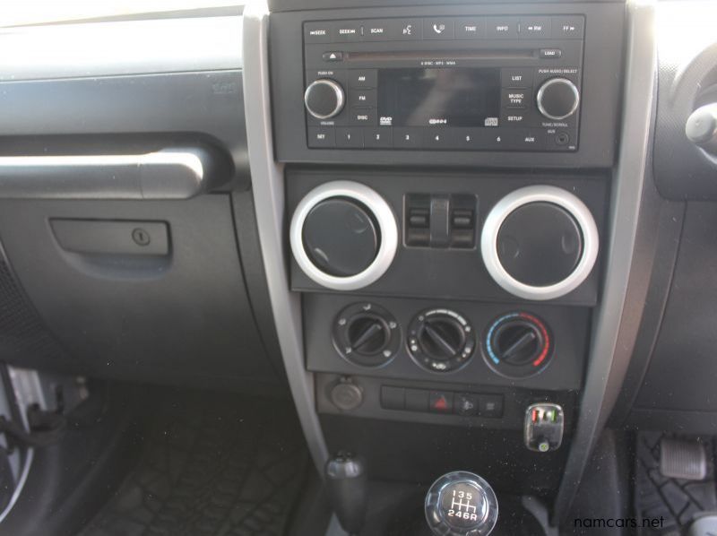 2007 Jeep WRANGLER 3.8 V6 SAHARA 4X4 pictures