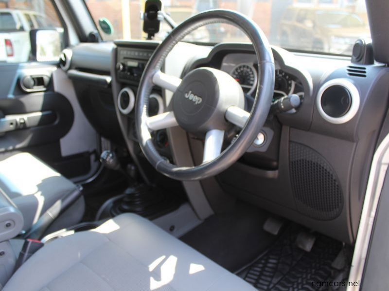 2007 Jeep WRANGLER 3.8 V6 SAHARA 4X4 pictures