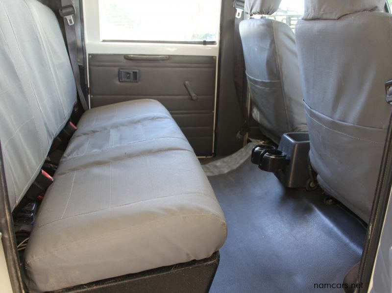 2003 Toyota LAND CRUISER 4.5EFI D/C 4X4 pictures