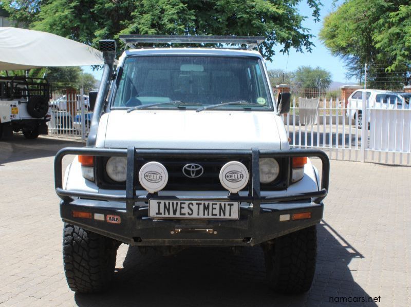 2003 Toyota LAND CRUISER 4.5EFI D/C 4X4 pictures