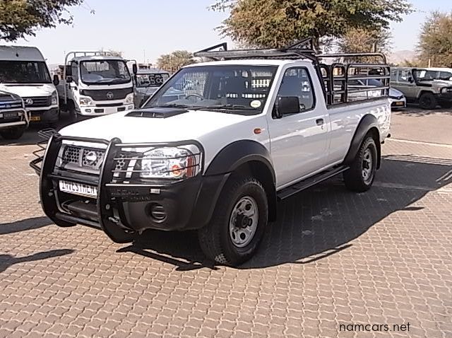 2017 Nissan NISSAN NP300 2.5 4X4 SC TDI pictures