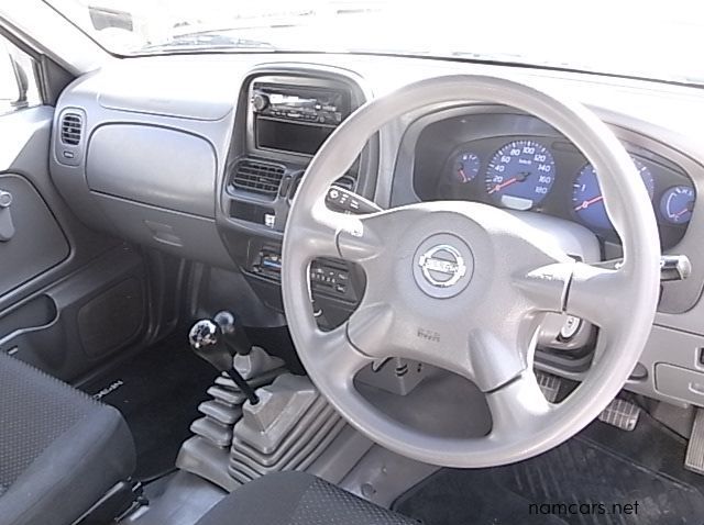 2017 Nissan NISSAN NP300 2.5 4X4 SC TDI pictures
