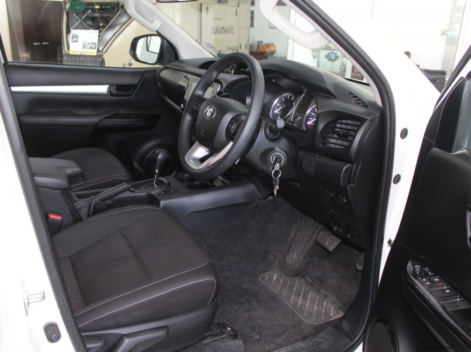 2025 Toyota Hilux 2.4 GD6 pictures