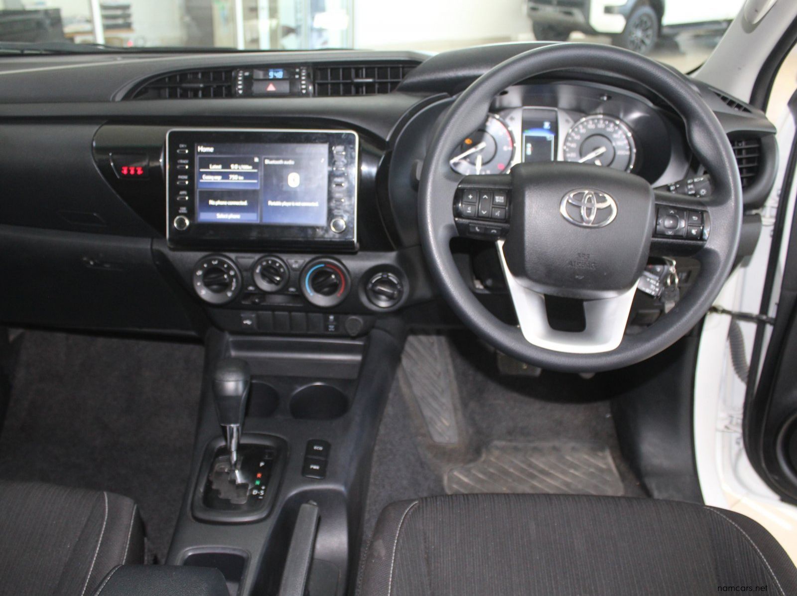 2025 Toyota Hilux 2.4 GD6 pictures