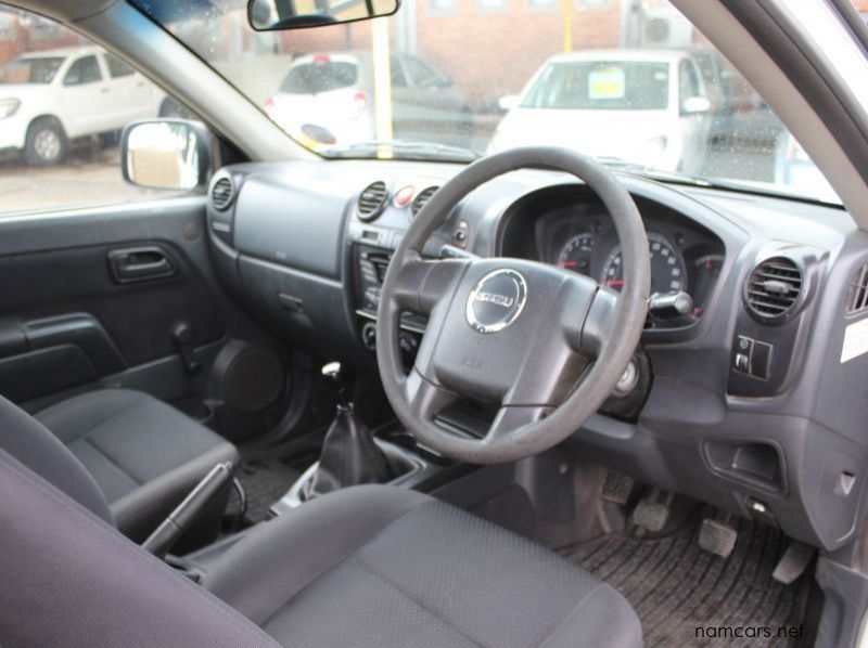 2012 Isuzu KB250 S/C 4X2 DIFF-LOCK LE pictures