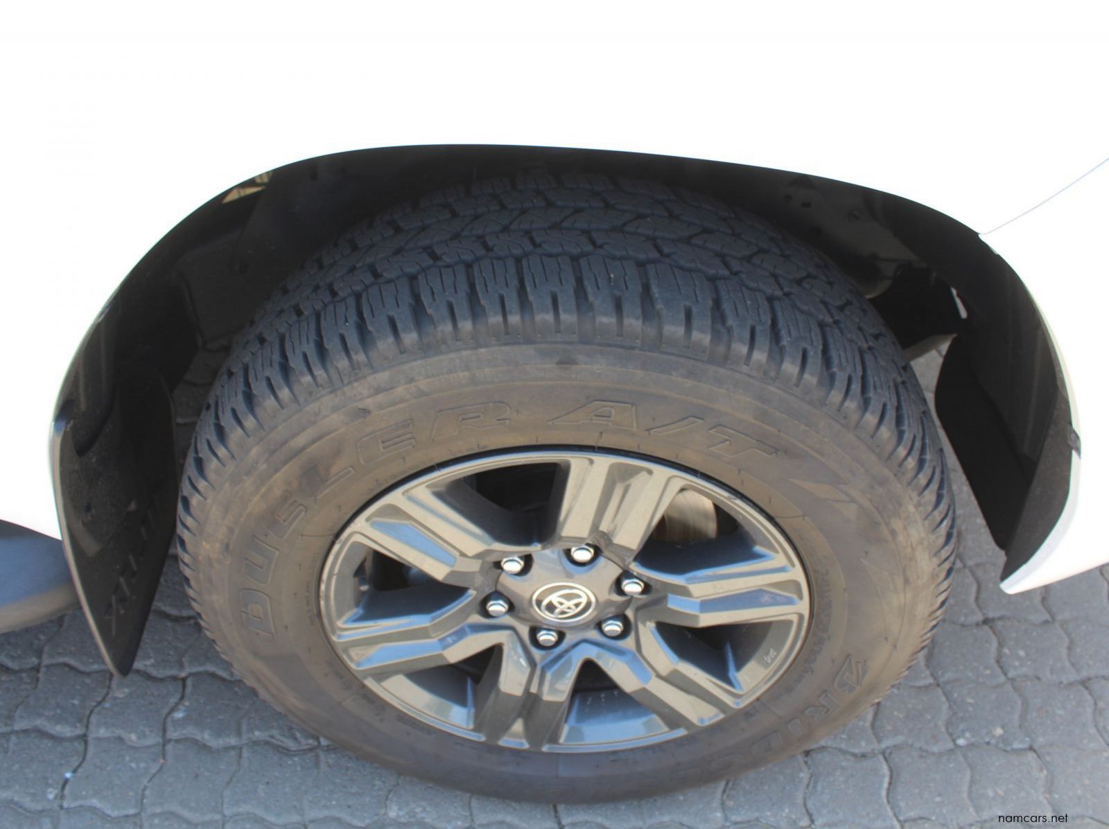 2024 Toyota Hilux 2.4 GD6 4x4 auto D cab pictures