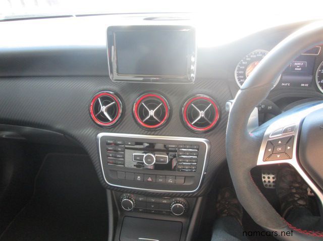 2014 Mercedes-Benz A45 AMG pictures