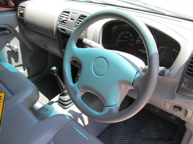 2006 Isuzu KB250 pictures