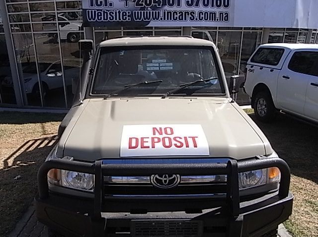 2015 Toyota TOYOTA LAND CRUISER 4.0 V6 DC pictures