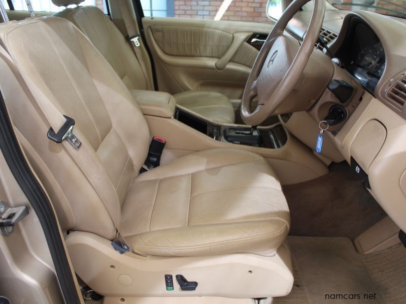 2002 Mercedes-Benz ML 500 V8 A/T 4X4 pictures