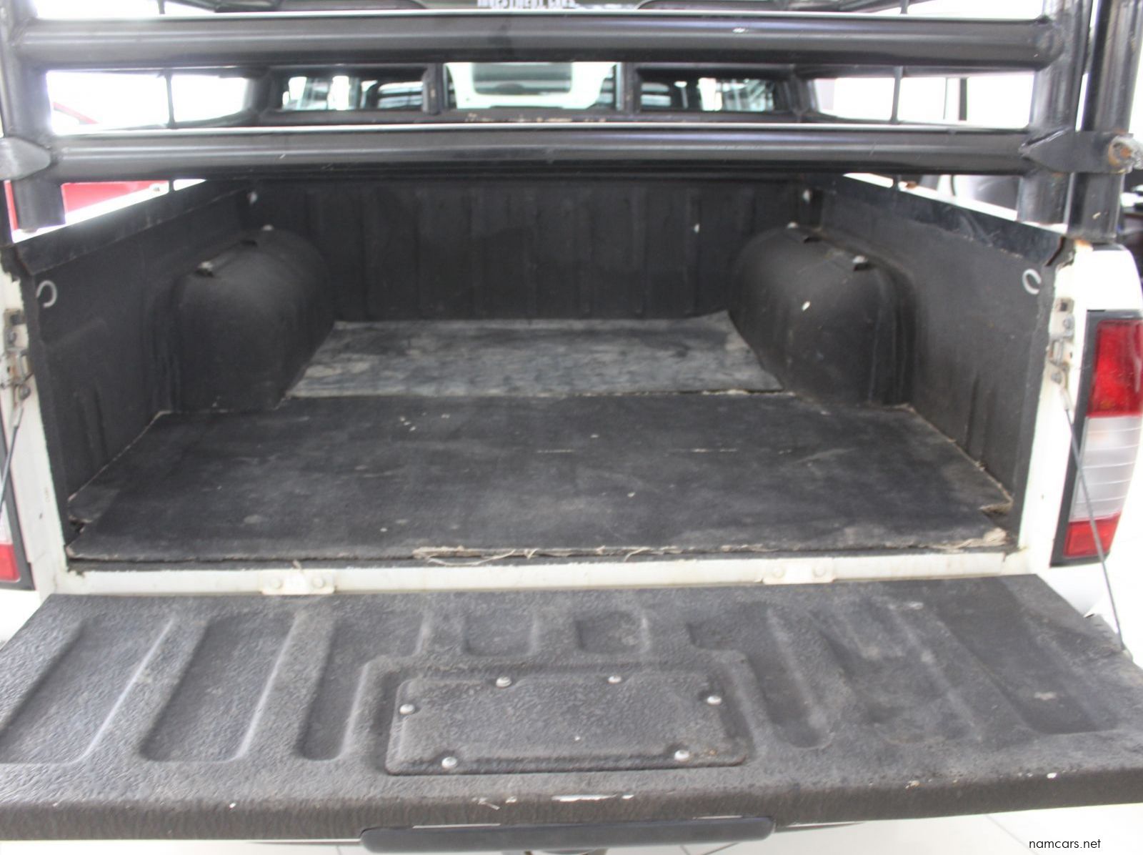 2017 Nissan NP300 2.5 TDI Dcab 4x4 pictures