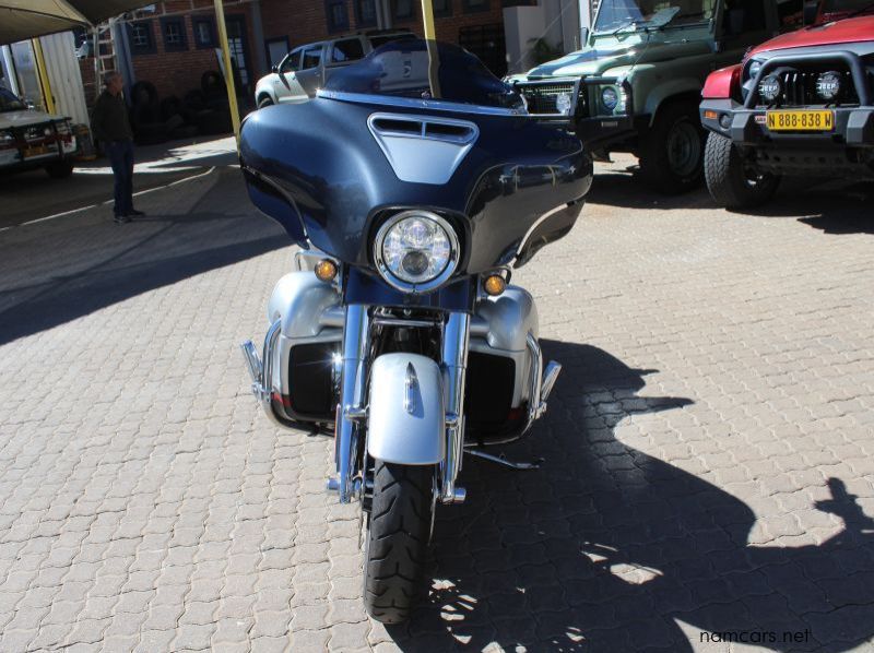 2019 Harley-Davidson Street Glide 117 CVO pictures