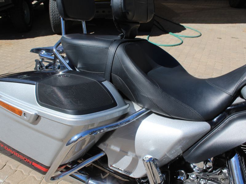 2019 Harley-Davidson Street Glide 117 CVO pictures