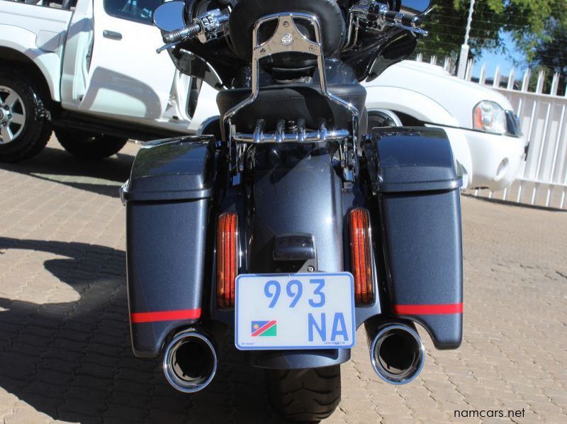 2019 Harley-Davidson Street Glide 117 CVO pictures