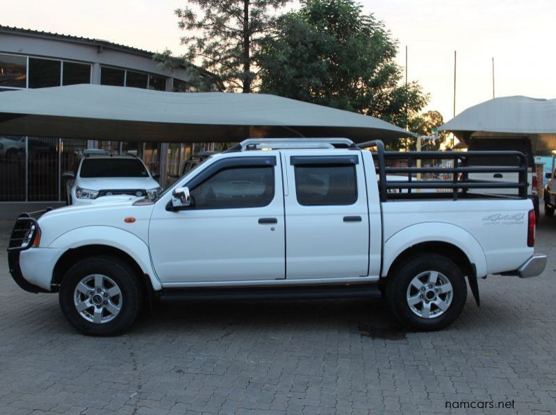 2018 Nissan NP300 2.5TDI D/C 4X4 pictures