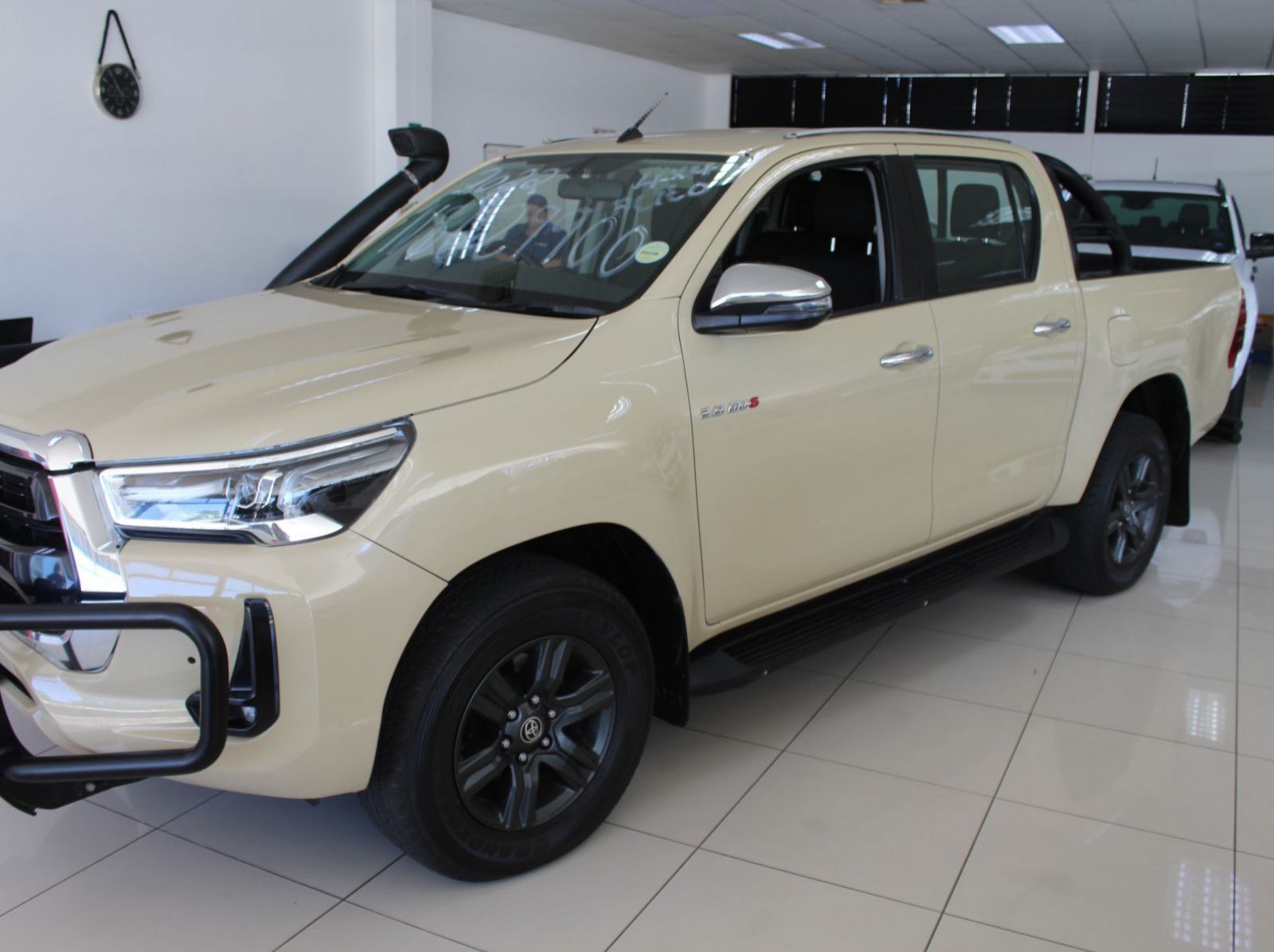 2022 Toyota Toyota Hilux 2.8 GD6 DC 4x4 pictures