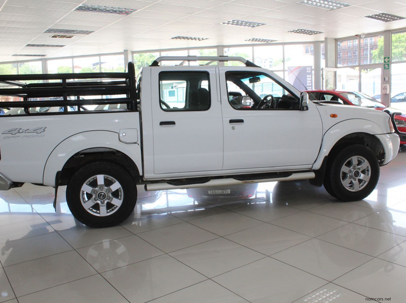 2017 Nissan NP300 2.5 TDI Dcab 4x4 pictures