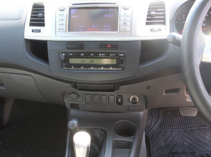 2012 Toyota HILUX 4.0 V6 D/C A/T 4X4 pictures