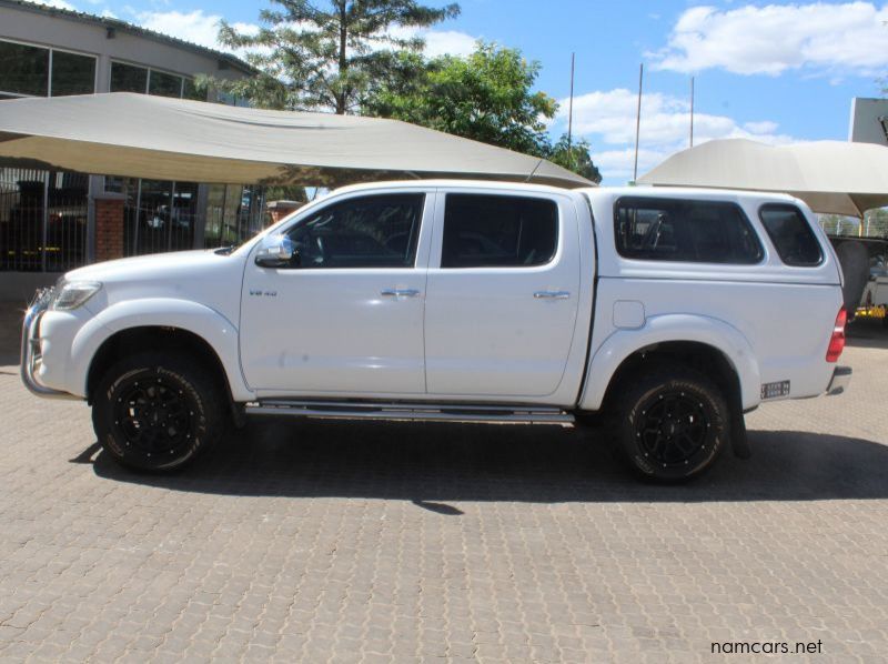 2012 Toyota HILUX 4.0 V6 D/C A/T 4X4 pictures