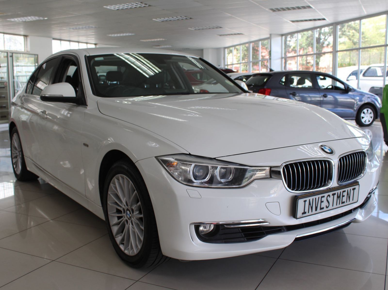 Used BMW 320i  for sale in Windhoek, Namibia