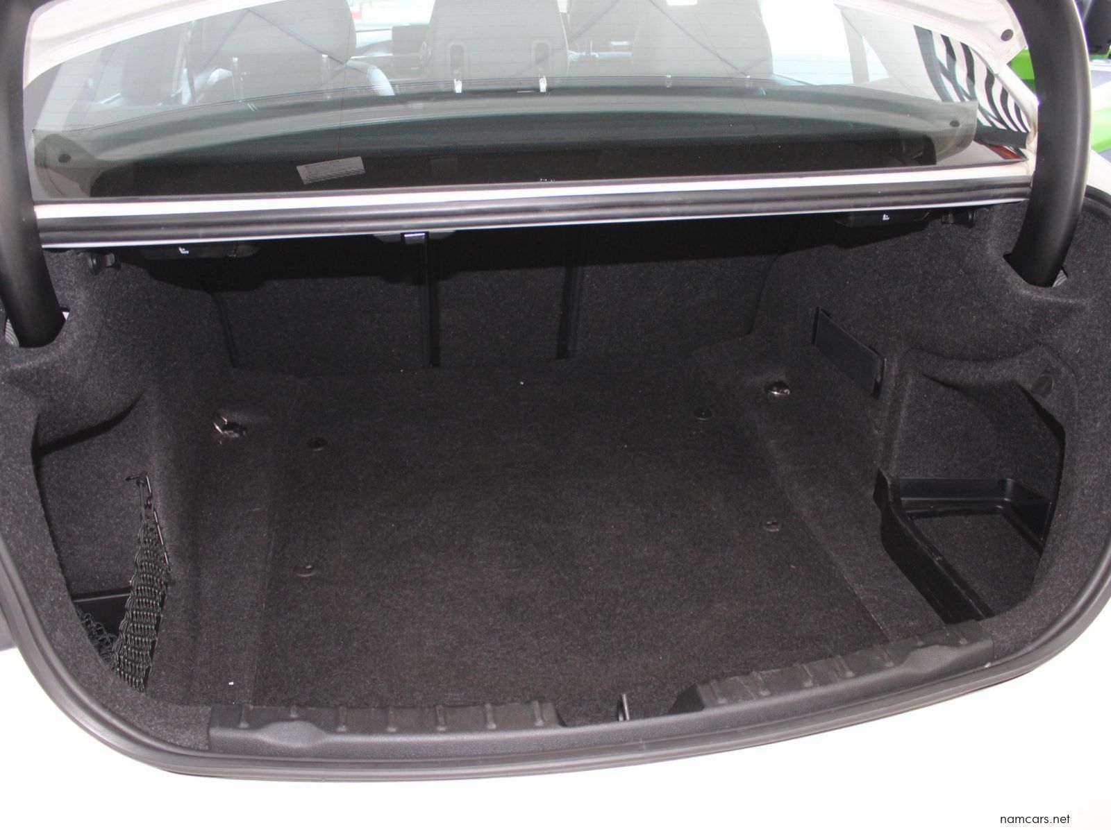 2013 BMW 320i pictures