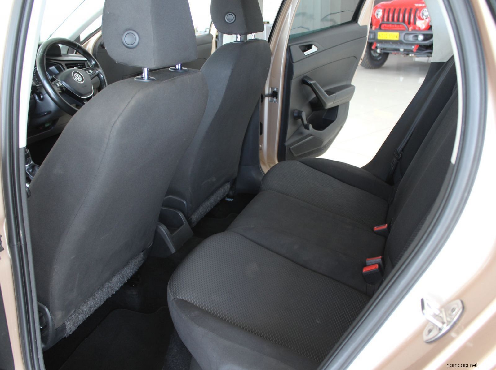 2018 Volkswagen Polo TSI 1.0 Trendline pictures